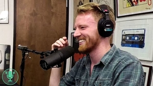 Softcore sex scene escorted by blonde