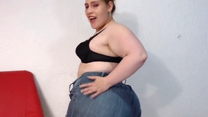 Girl sex with toys very fat in denim jeans solo