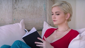 Black Guy interracial banging in the pool