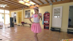 Perfect teen Carmen Callaway gets pussy fucking in HD