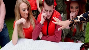 Czech pornstar Carmel Anderson goes in for doggy