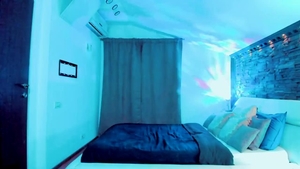 Young amateur homemade cumshot on web-cam